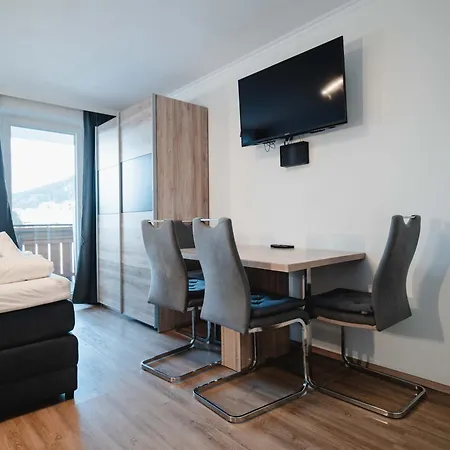 Avenue By Krone Company For Rent 卡普伦