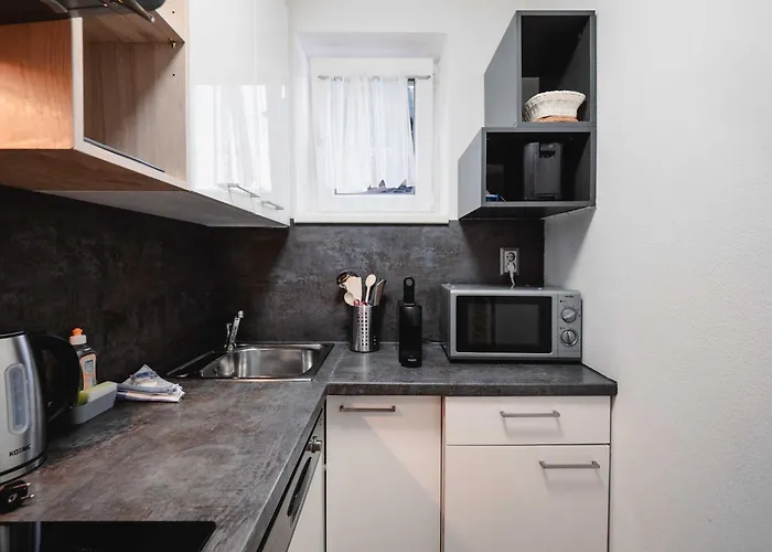 Avenue By Krone Company For Rent * كابرون